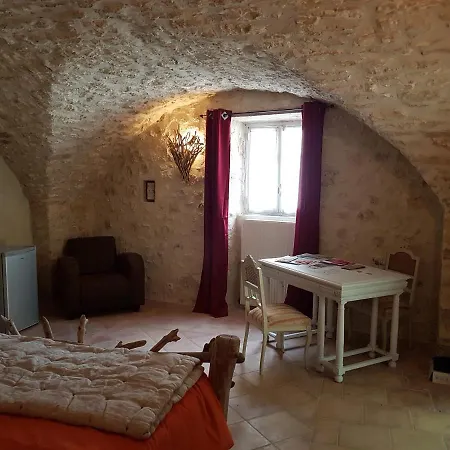 Privat bolig La Glycine Bourdic